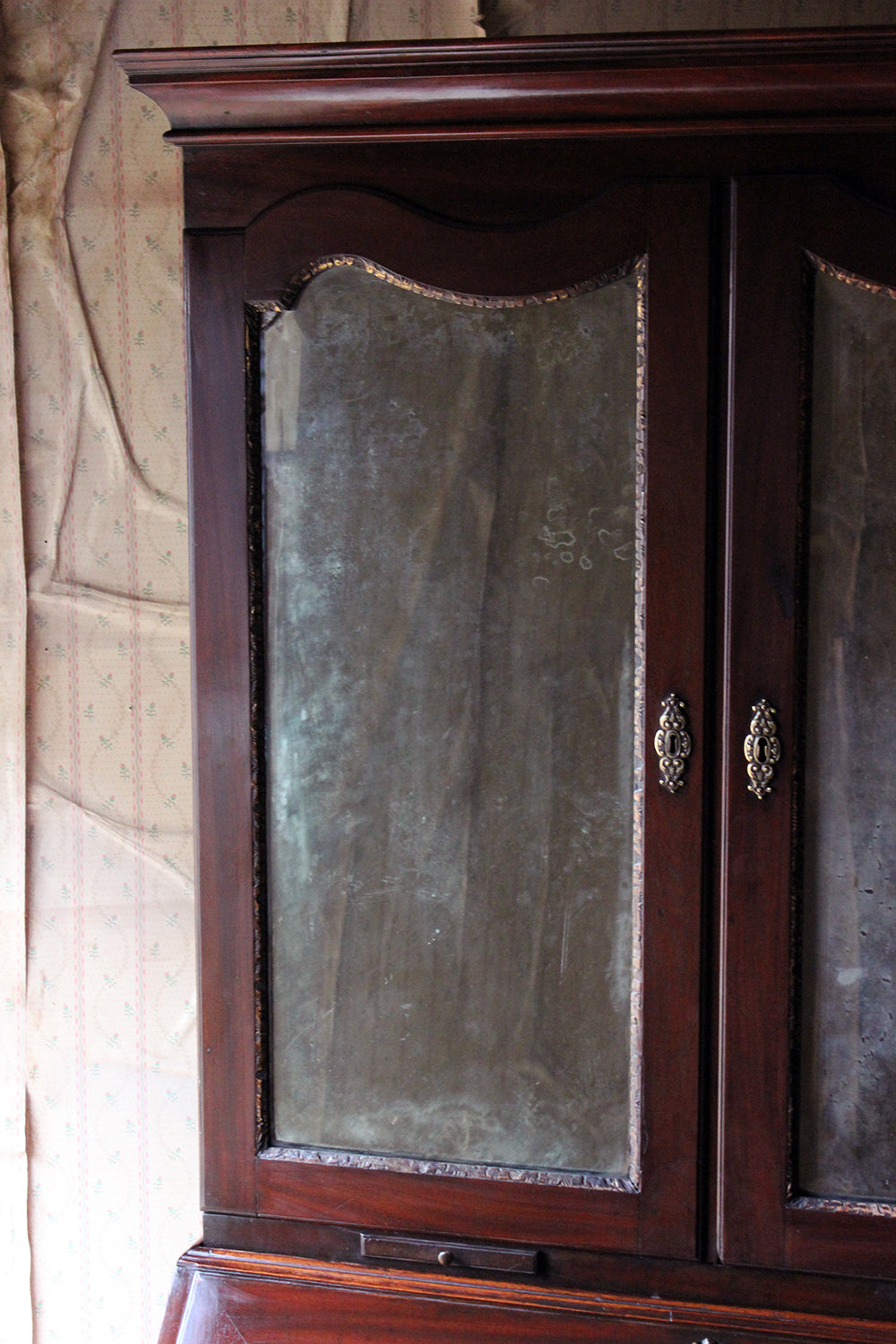 A Fine Quality Irish George II Mahogany Bureau Bookcase c.1740-50