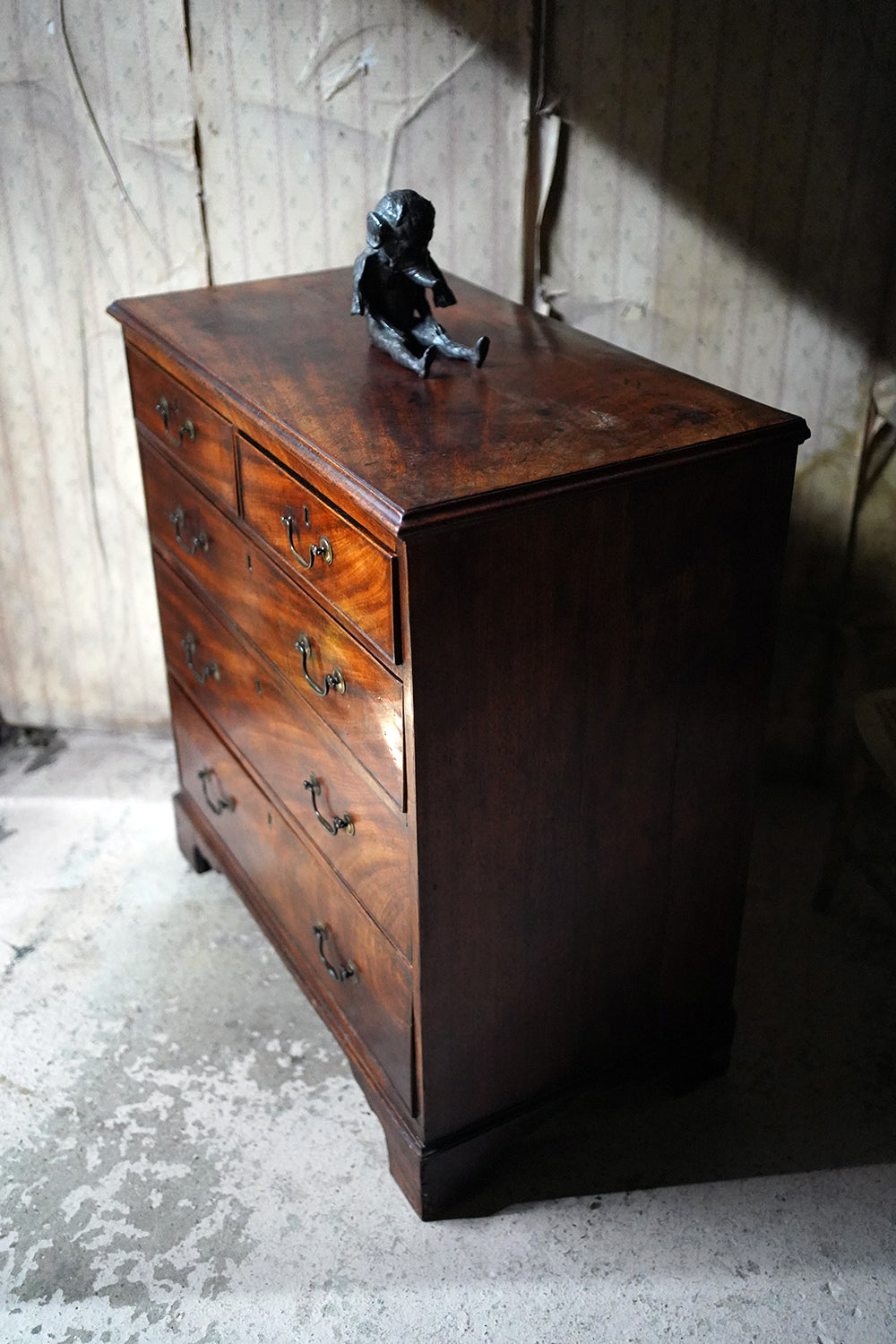A George III Mahogany Chest of Drawers c.1790