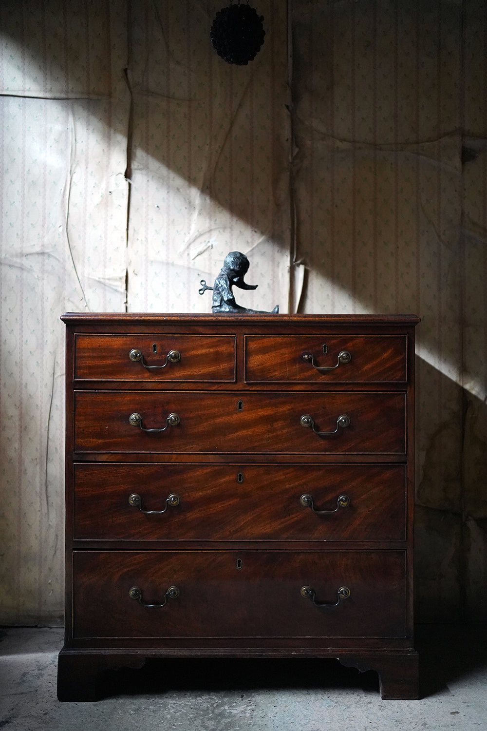 A George III Mahogany Chest of Drawers c.1790