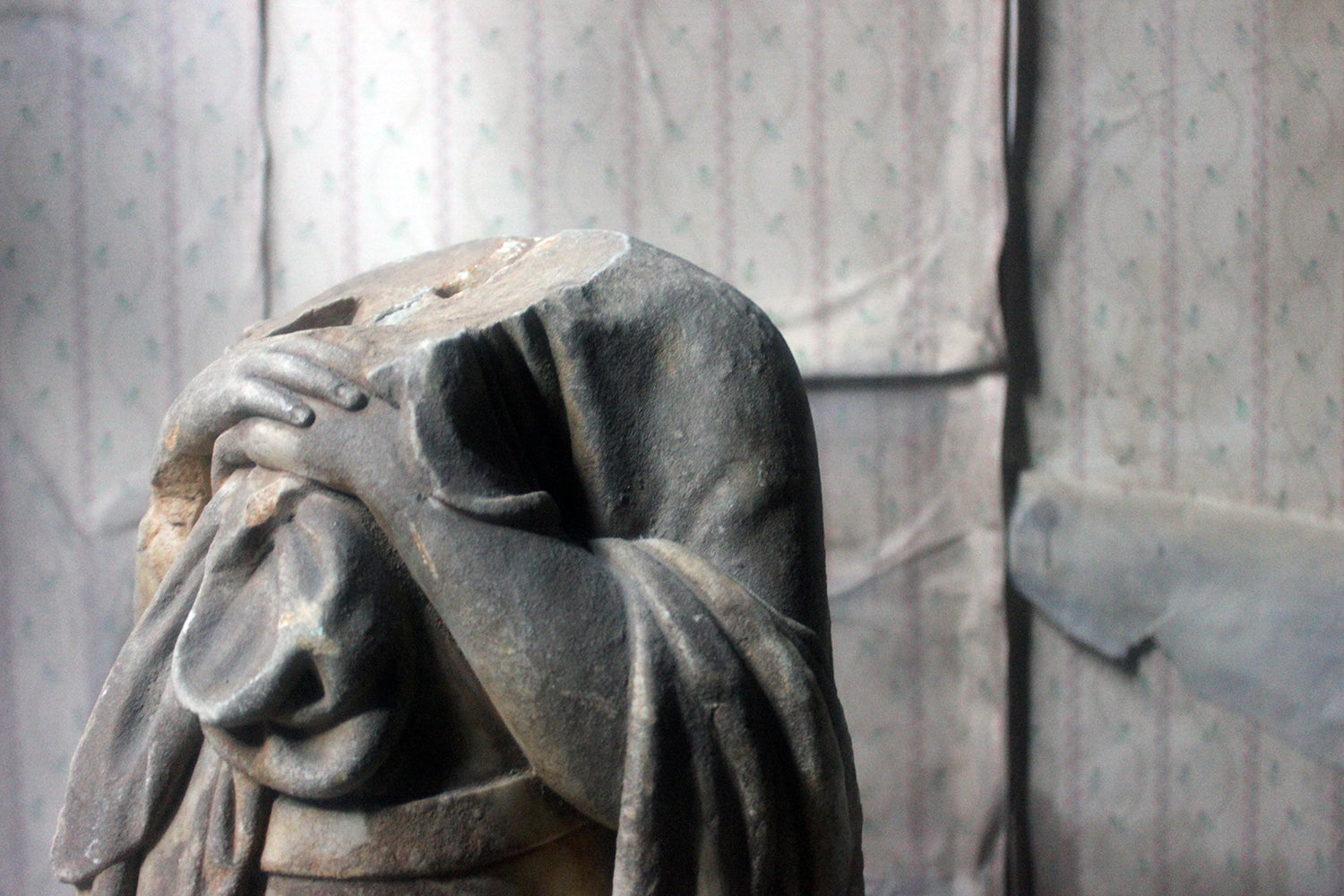 A Finely Carved George III Period Marble Mourning Monument c.1800
