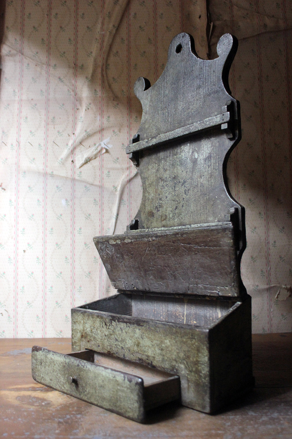 A George III Provincial Painted Oak Farmhouse Spoon Rack c.1780