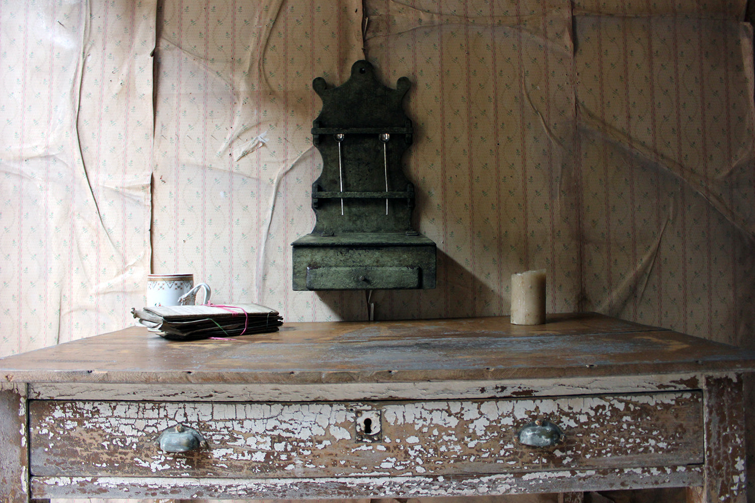 A George III Provincial Painted Oak Farmhouse Spoon Rack c.1780