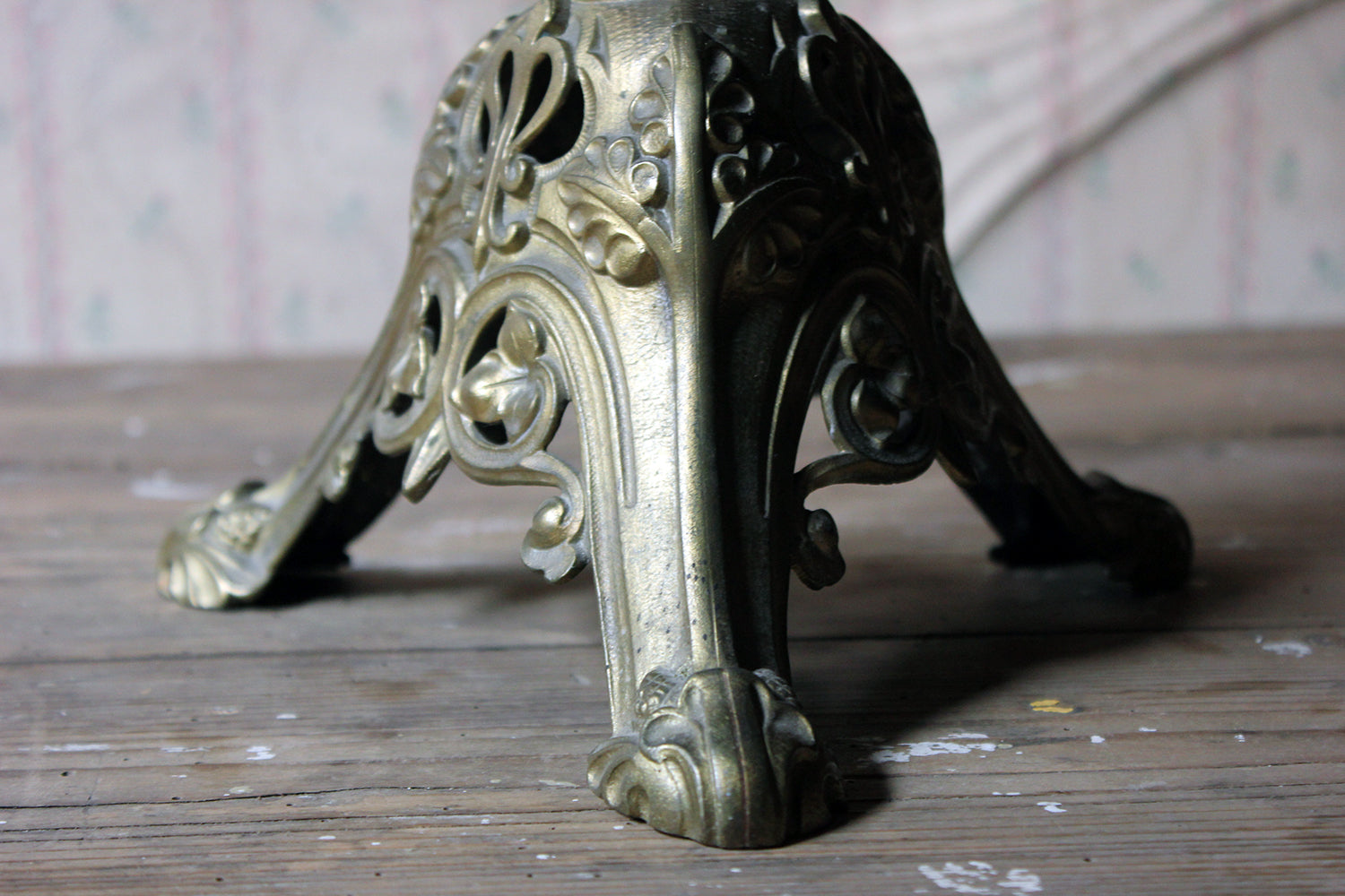 A Beautiful Large Late 19thC Naturalistic Gilt Metal Eight Sconce Candelabra c.1890