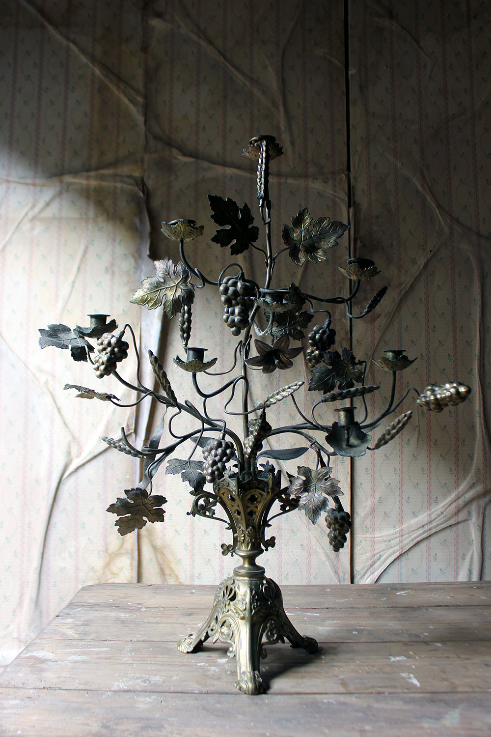 A Beautiful Large Late 19thC Naturalistic Gilt Metal Eight Sconce Candelabra c.1890