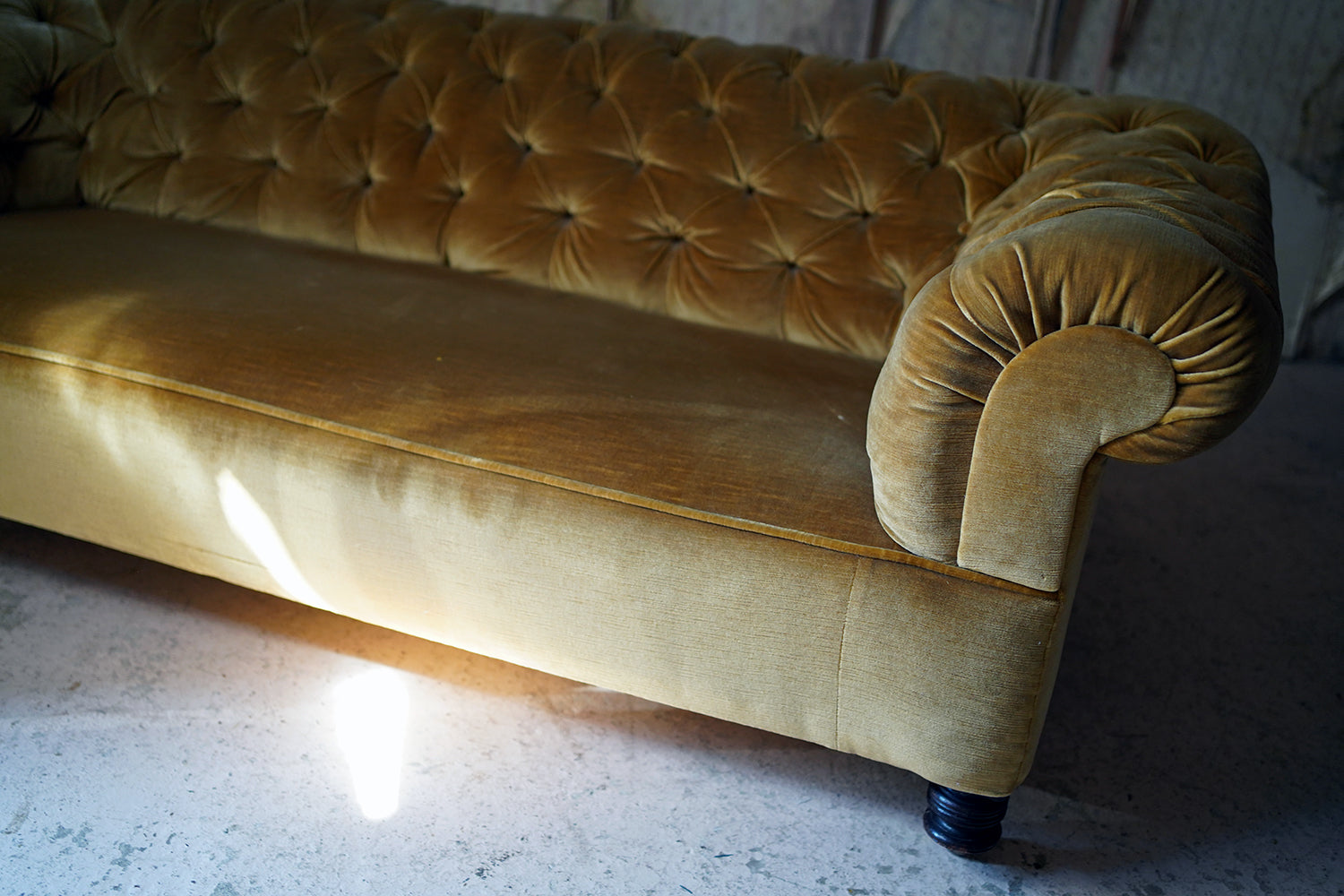 A Gold Velvet Button-Back Upholstered Victorian Chesterfield Sofa c.1880