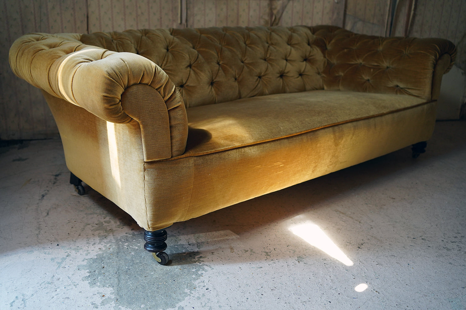 A Gold Velvet Button-Back Upholstered Victorian Chesterfield Sofa c.1880