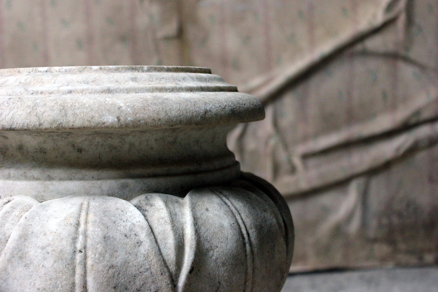 A Fine Group Of Four Early 20thC Neoclassical Revival White Marble Urns c.1900-25
