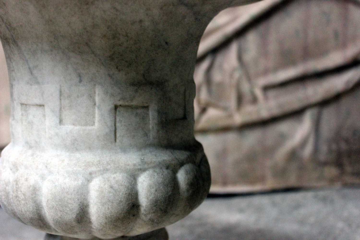 A Fine Group Of Four Early 20thC Neoclassical Revival White Marble Urns c.1900-25