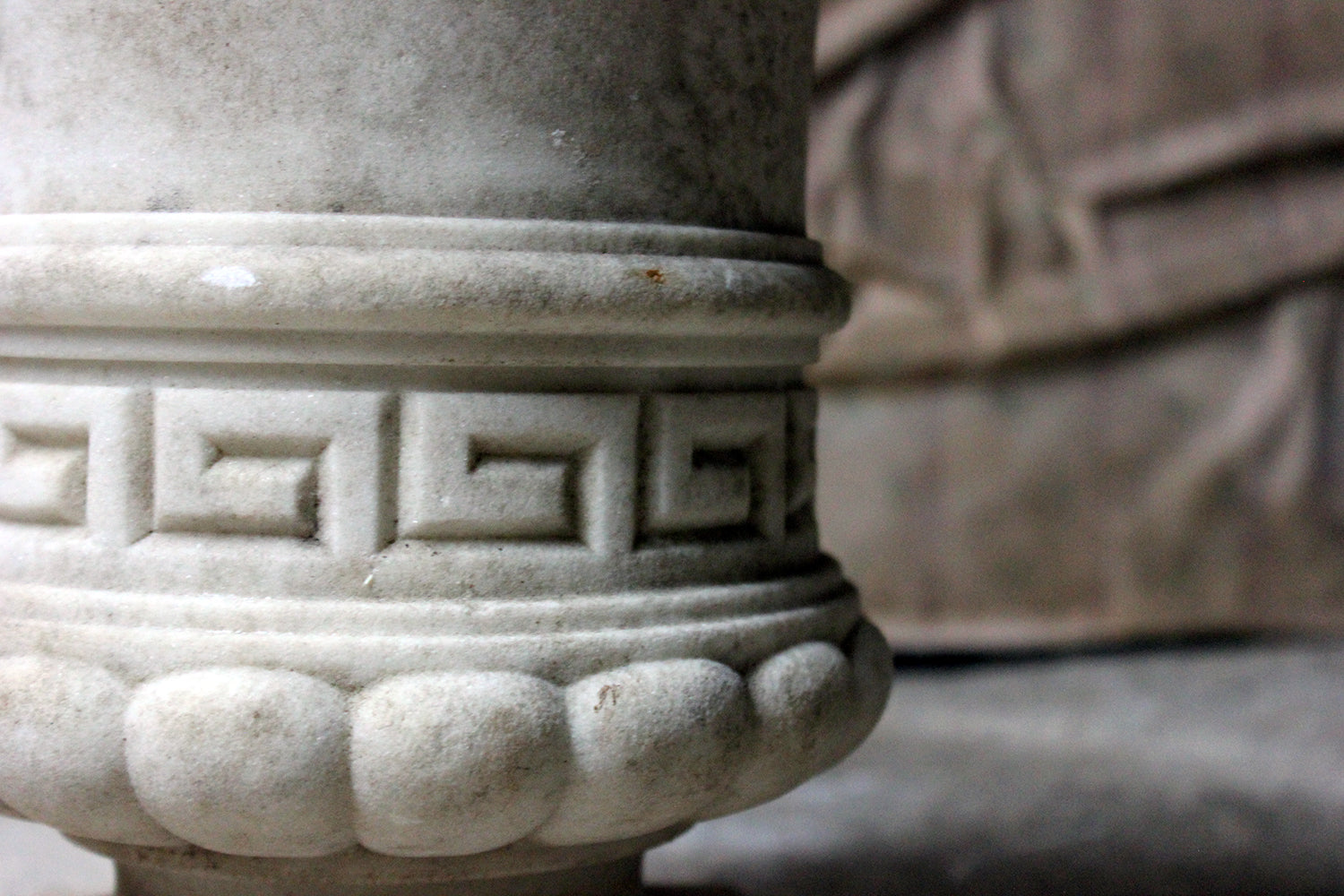 A Fine Group Of Four Early 20thC Neoclassical Revival White Marble Urns c.1900-25