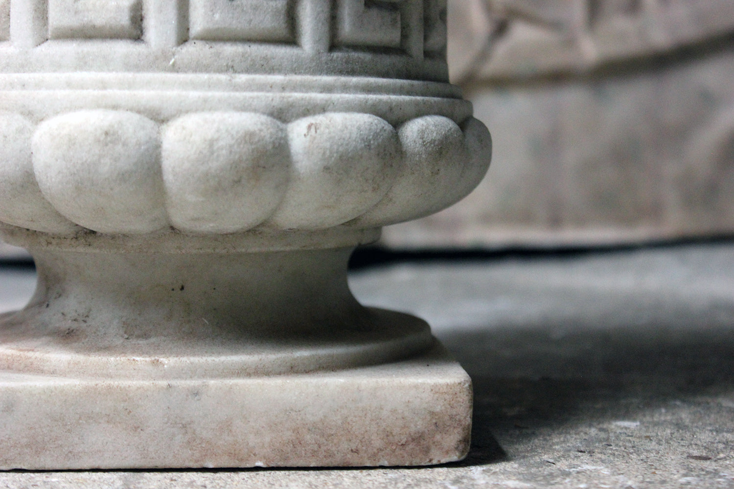 A Fine Group Of Four Early 20thC Neoclassical Revival White Marble Urns c.1900-25