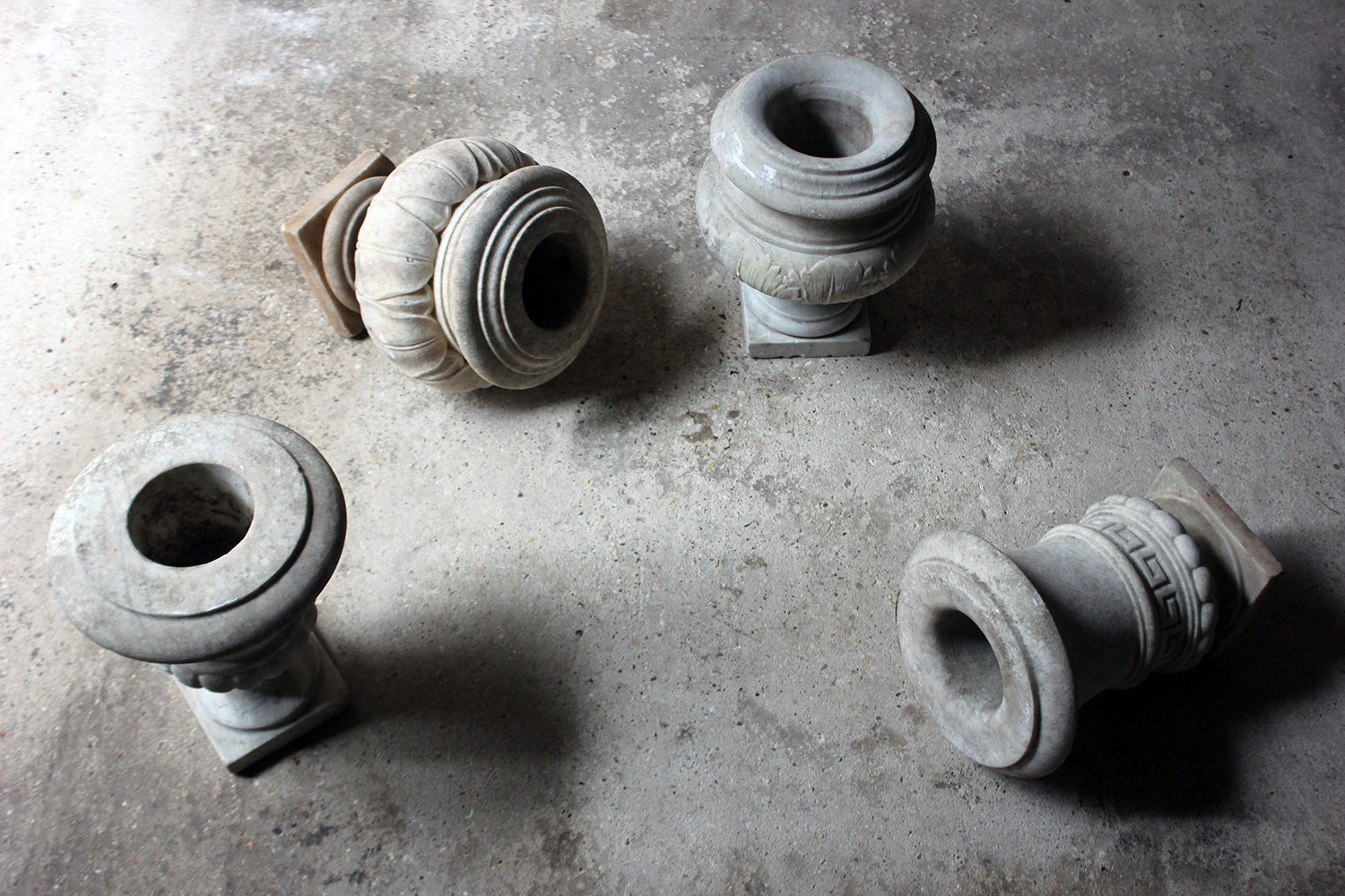 A Fine Group Of Four Early 20thC Neoclassical Revival White Marble Urns c.1900-25