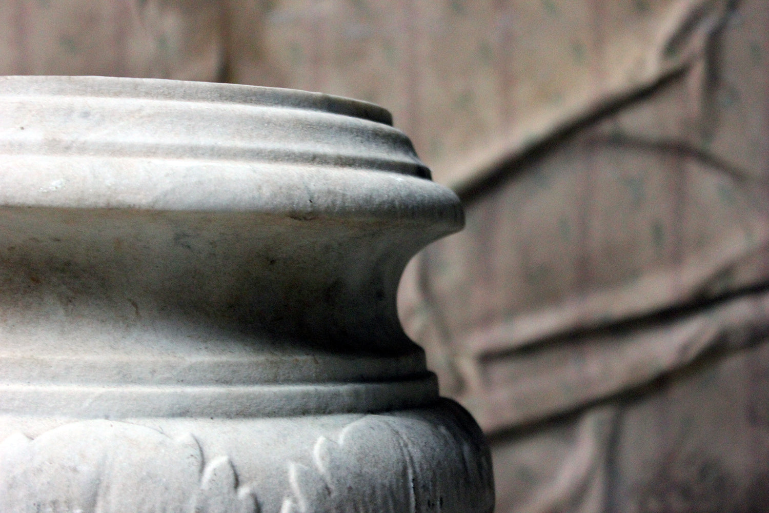A Fine Group Of Four Early 20thC Neoclassical Revival White Marble Urns c.1900-25