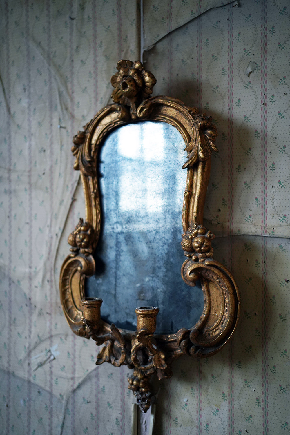 A 19thC Italian Gilt Gesso Girandole Mirror c.1870