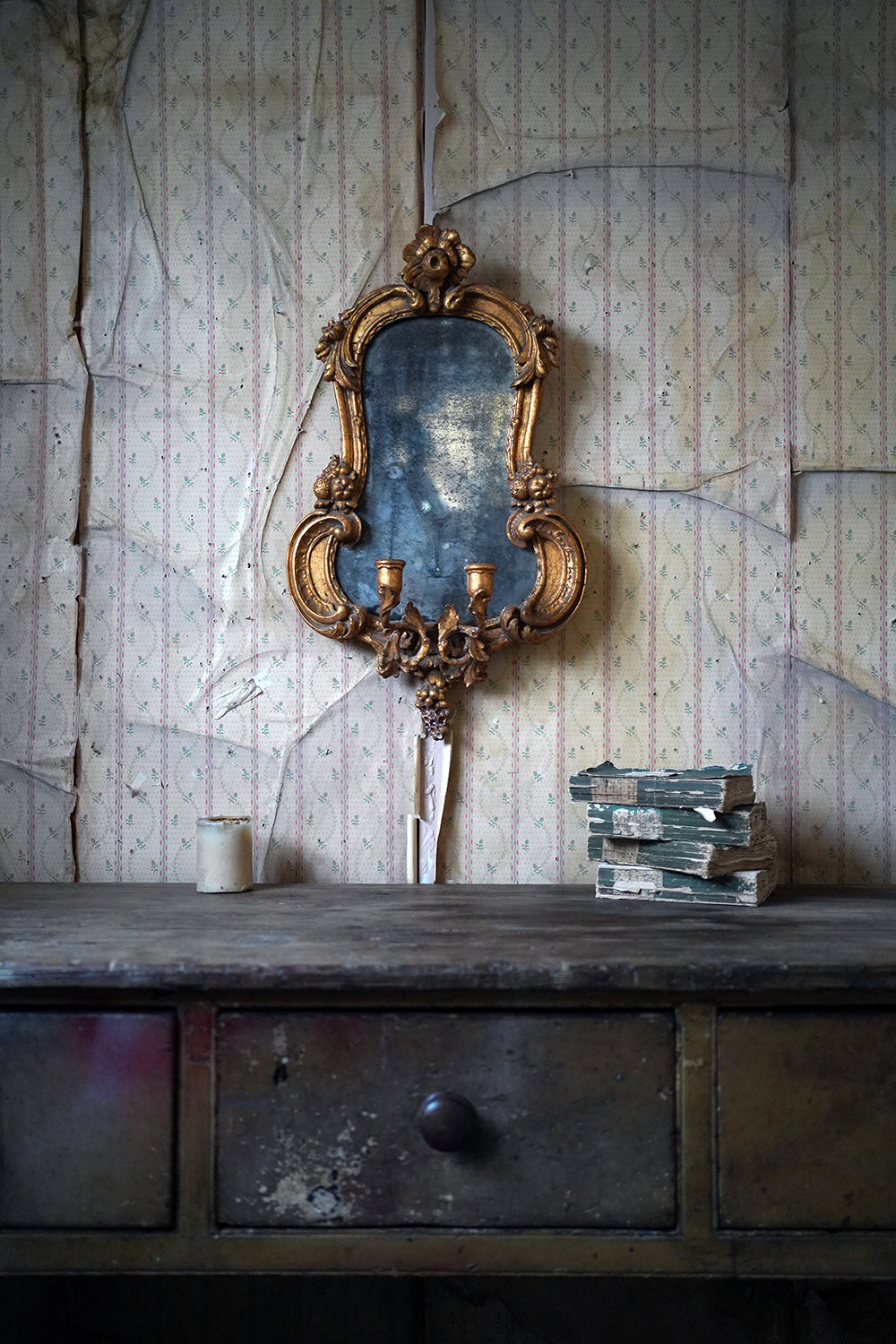 A 19thC Italian Gilt Gesso Girandole Mirror c.1870