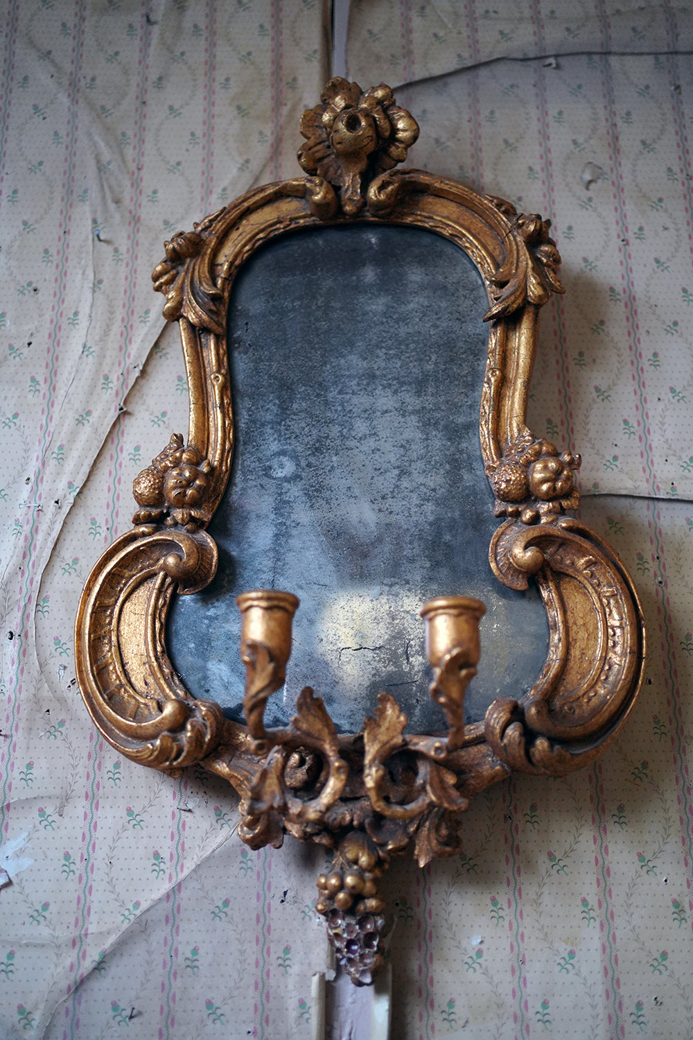 A 19thC Italian Gilt Gesso Girandole Mirror c.1870