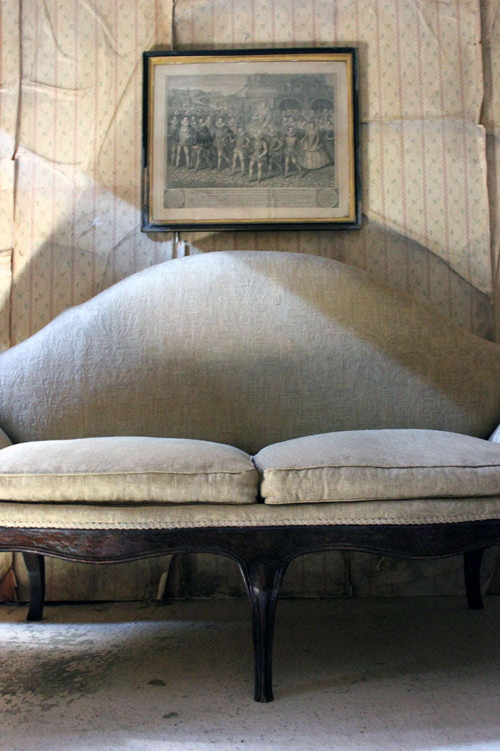 A 19thC Italian Stained Beech Gondola Settee