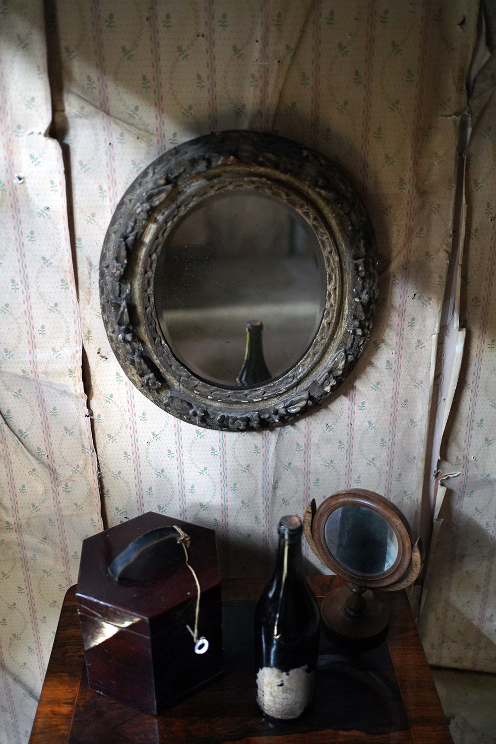 A 19thC Italian Carved Wood & Gesso Oval Wall Mirror c.1880-1900