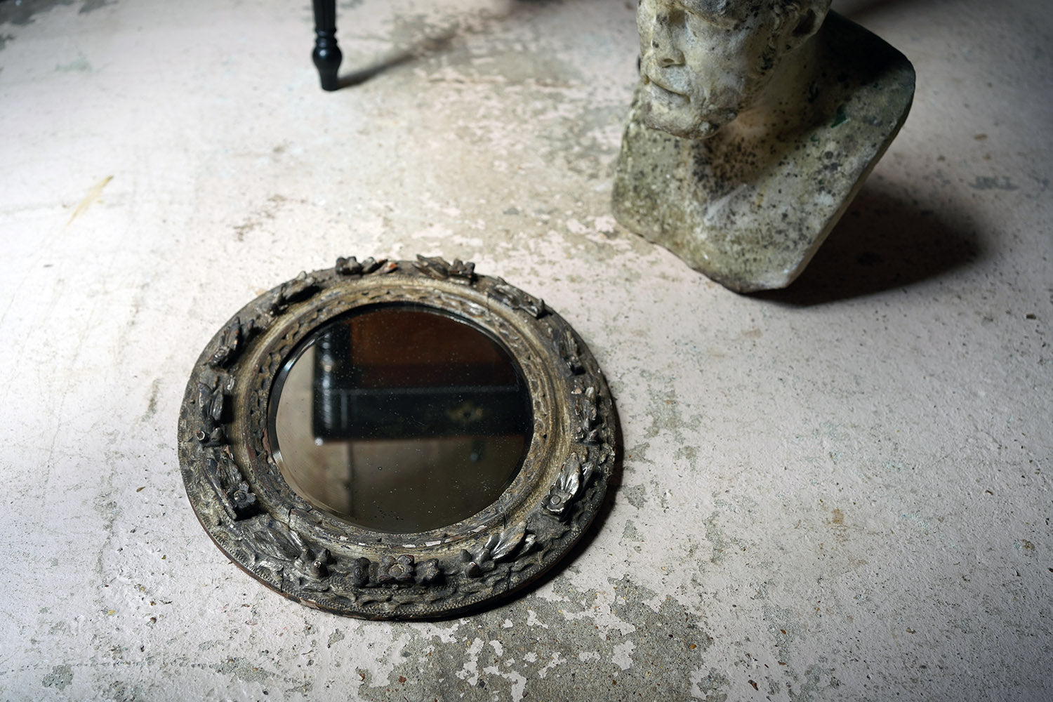 A 19thC Italian Carved Wood & Gesso Oval Wall Mirror c.1880-1900