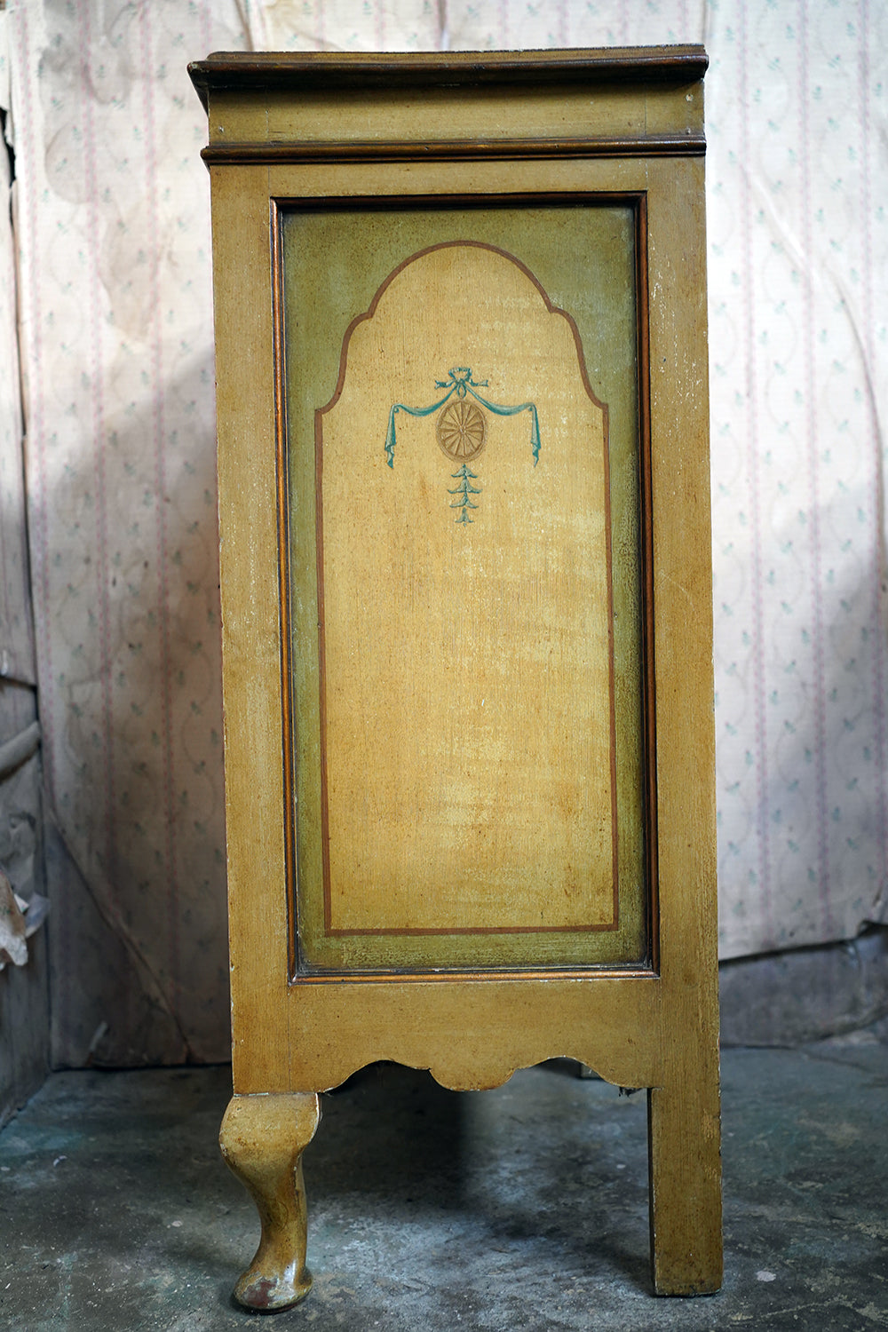 A Early/Mid 20thC Italian Painted Pine Neoclassical Revival Pedestal Cabinet