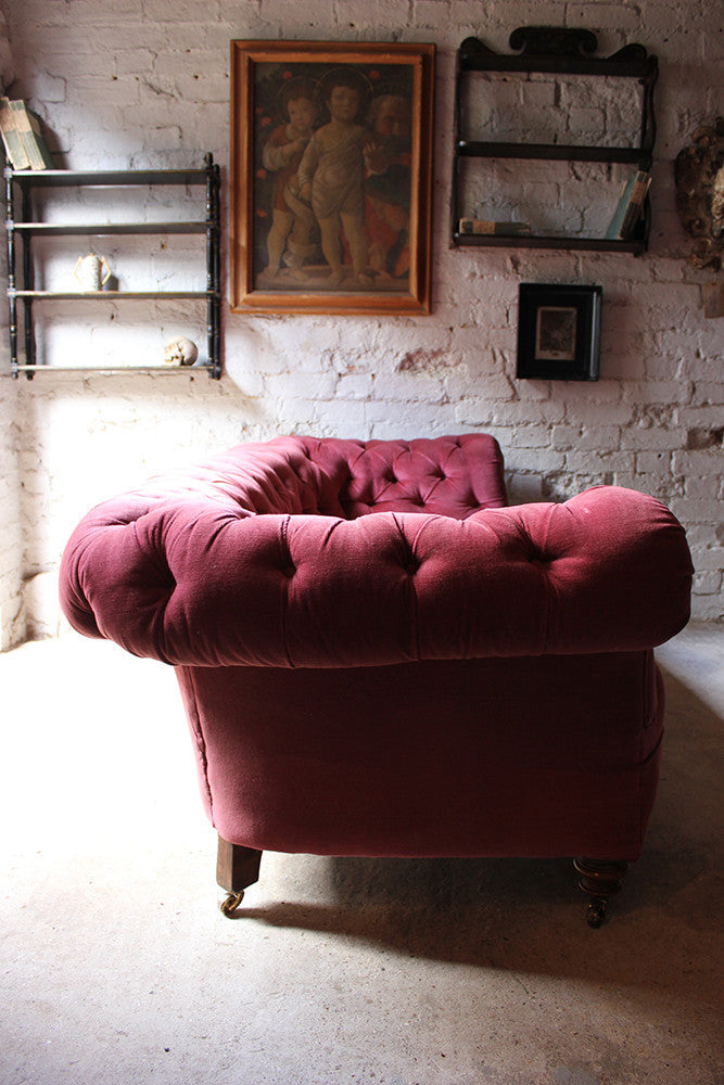 A Good Button-Back Upholstered Victorian Walnut Chesterfield Sofa c.1880