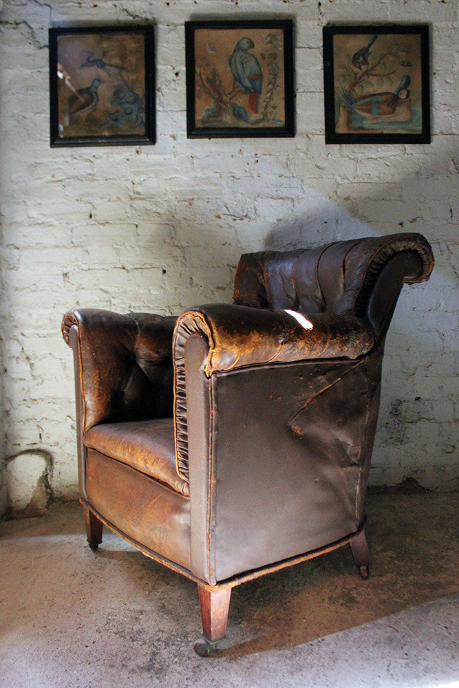 A Good Late 19thC Button-Back Leather Armchair c.1900