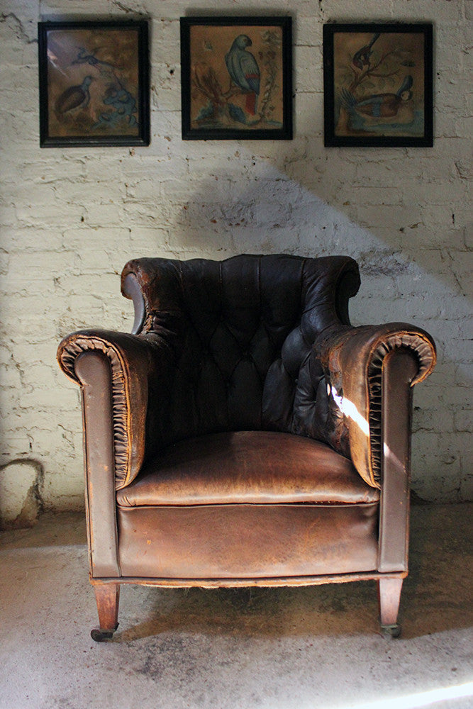 A Good Late 19thC Button-Back Leather Armchair c.1900