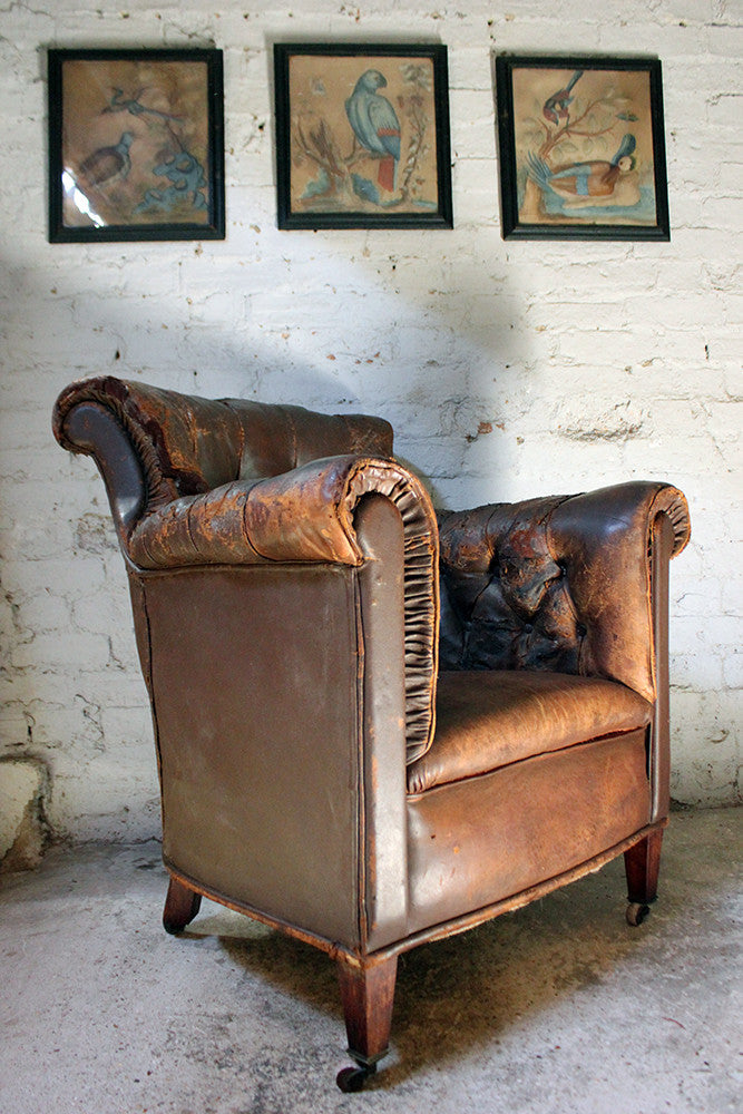 A Good Late 19thC Button-Back Leather Armchair c.1900