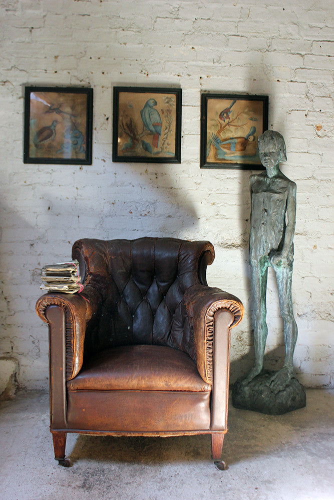 A Good Late 19thC Button-Back Leather Armchair c.1900