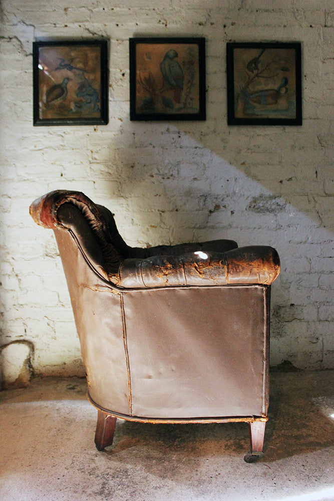 A Good Late 19thC Button-Back Leather Armchair c.1900