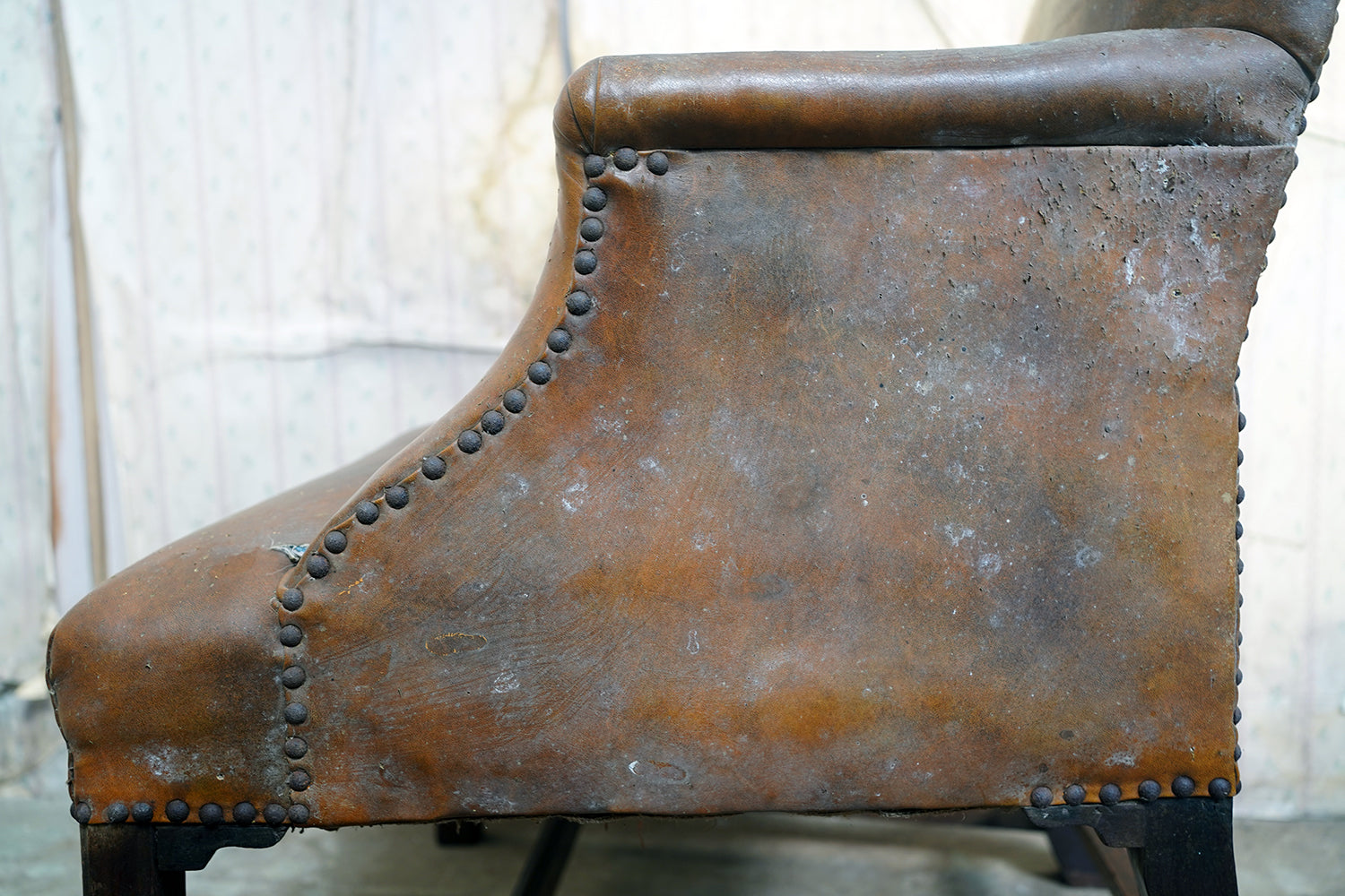 A George III Mahogany & Leather Gainsborough Armchair c.1800