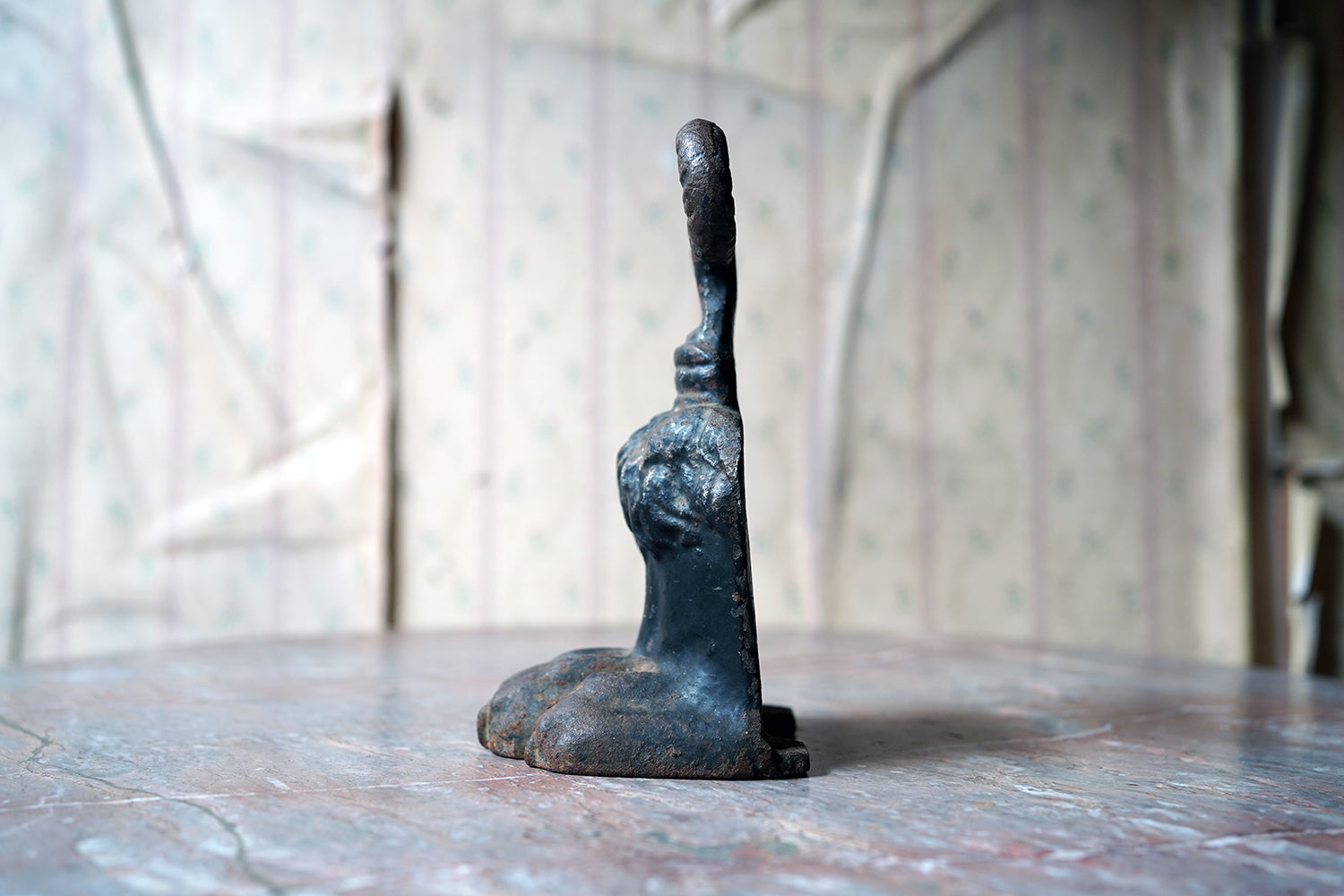 A Good 19thC Lions Paw Cast Iron Doorstop c.1820-40