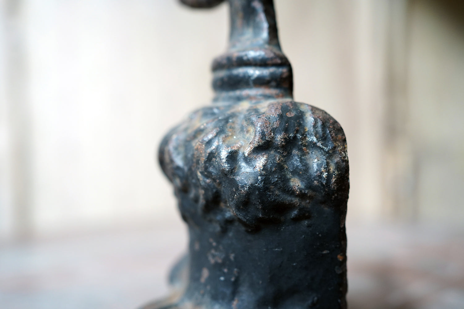 A Good 19thC Lions Paw Cast Iron Doorstop c.1820-40