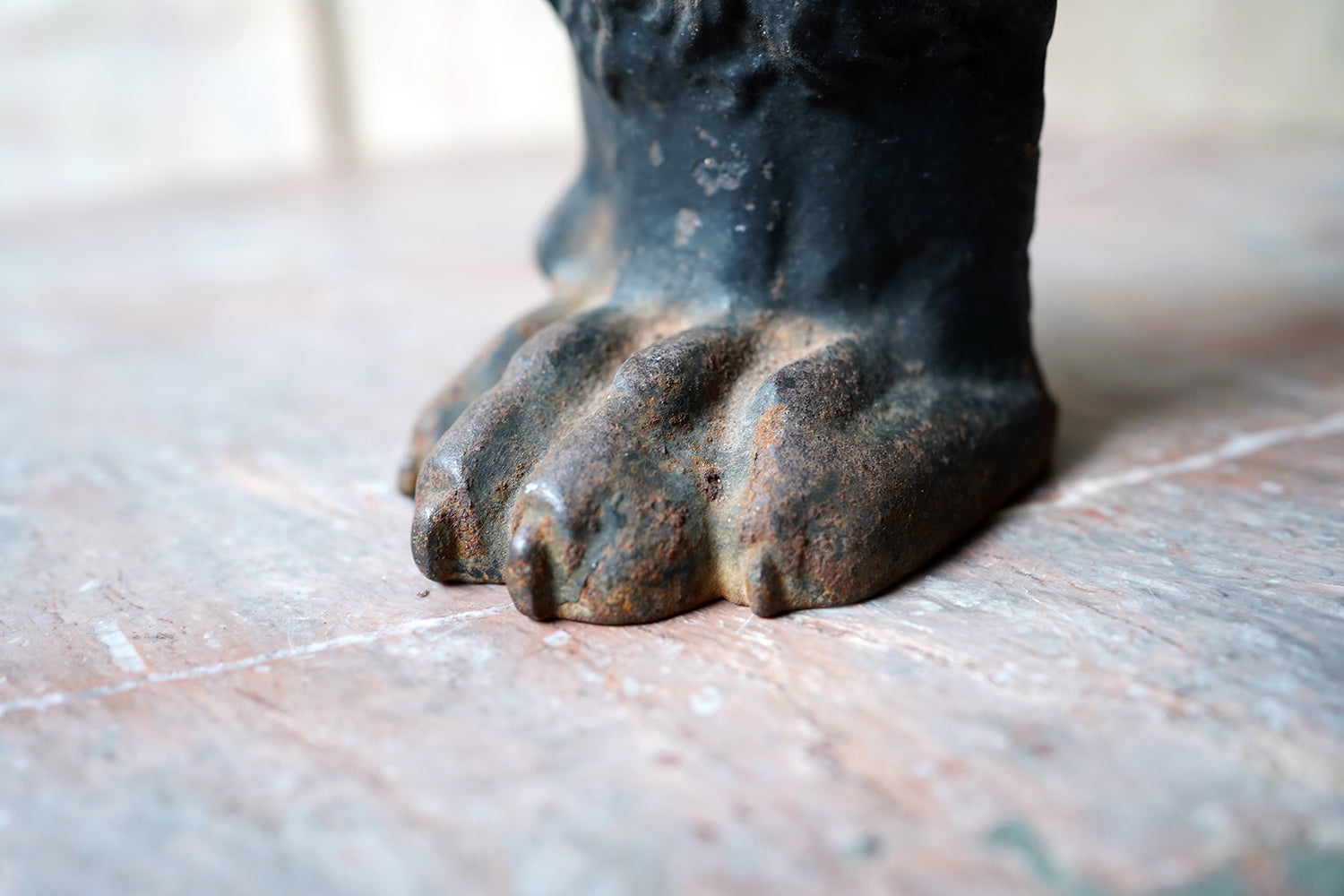 A Good 19thC Lions Paw Cast Iron Doorstop c.1820-40