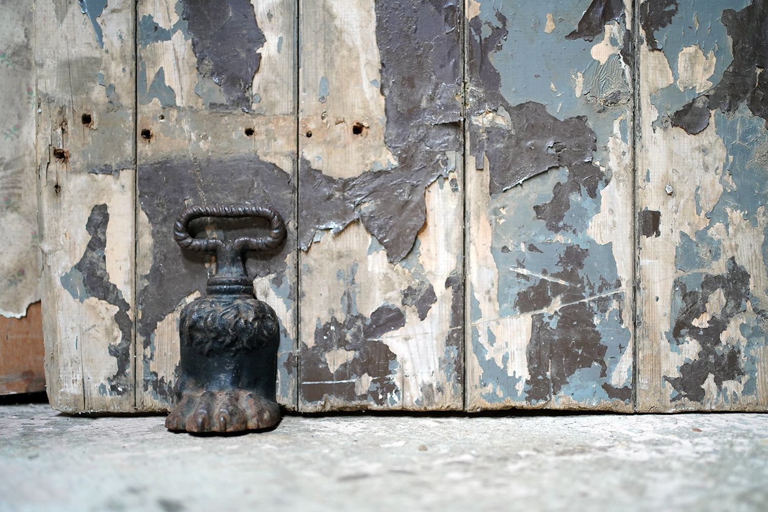 A Good 19thC Lions Paw Cast Iron Doorstop c.1820-40