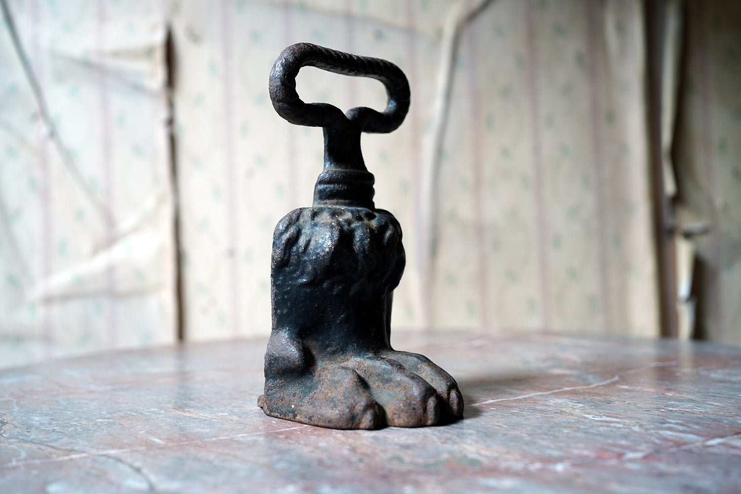 A Good 19thC Lions Paw Cast Iron Doorstop c.1820-40