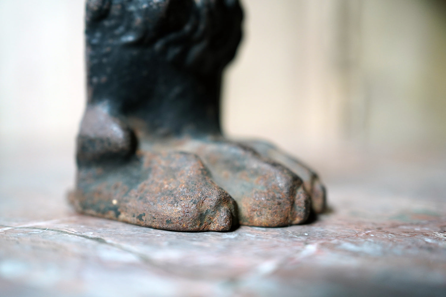 A Good 19thC Lions Paw Cast Iron Doorstop c.1820-40