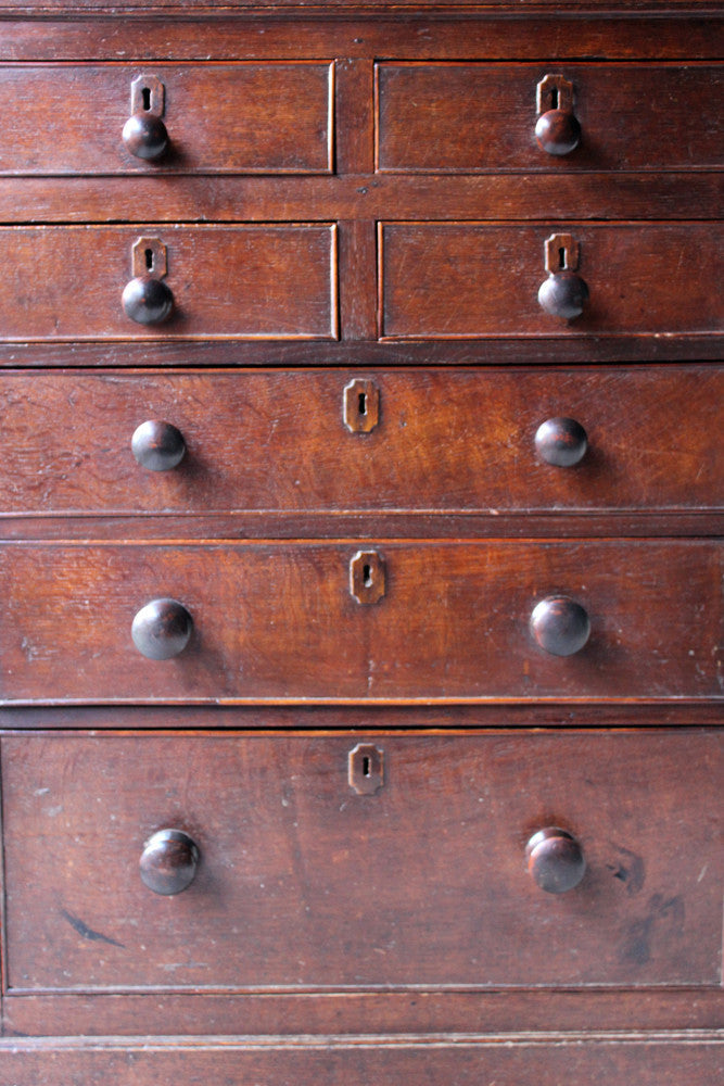 A Charming George II Provincial English Oak Chest of Drawers c.1740-60