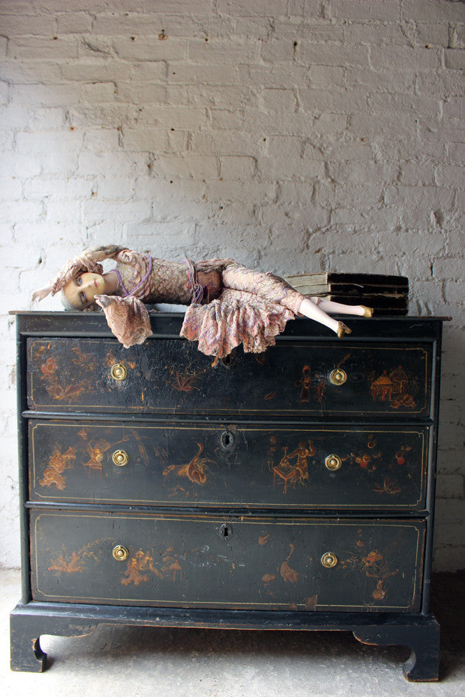 A Beautiful Early 20thC French Boudoir Doll
