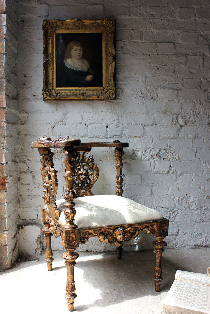 A Fine Early 19thC Italian Giltwood Corner Armchair c.1820