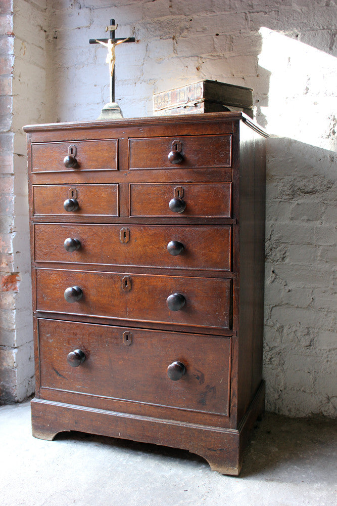 A Charming George II Provincial English Oak Chest of Drawers c.1740-60