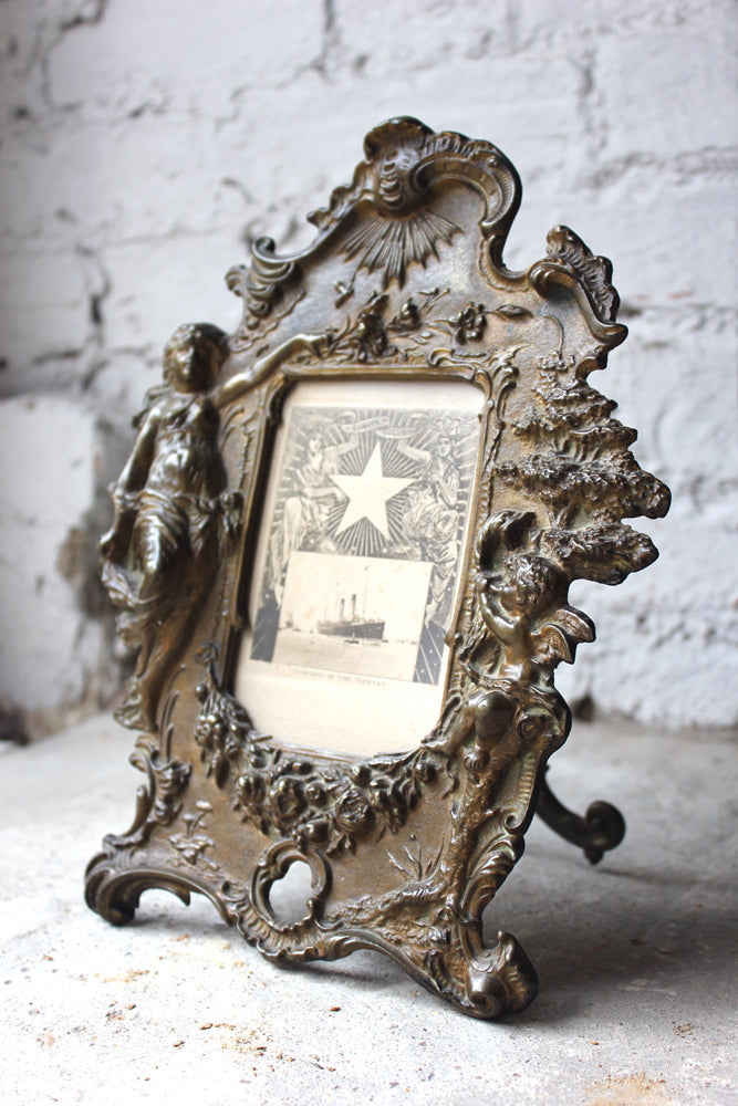 A Fine Late 19thC French Cast Bronze Photograph Frame