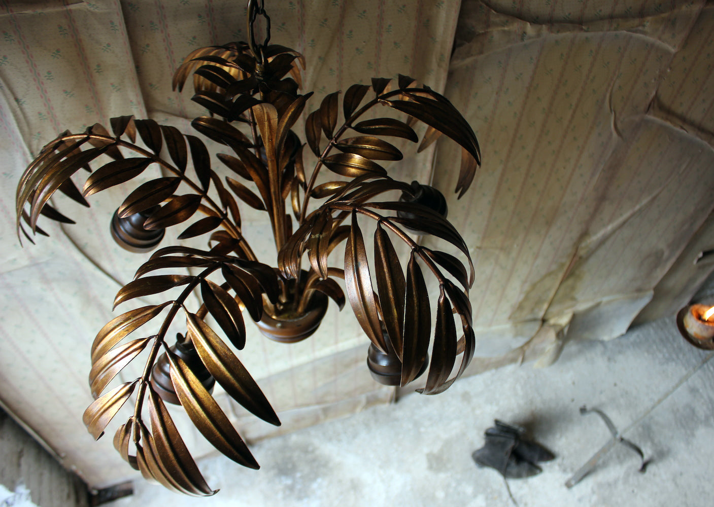 A Beautiful Maison Jansen Style Naturalistic Gilt-Metal Palm-Leaf Formed Five-Branch Hanging Light c.1970