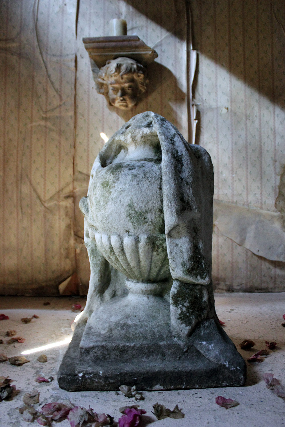 A Carved White Marble George III Period Funerary Urn c.1800