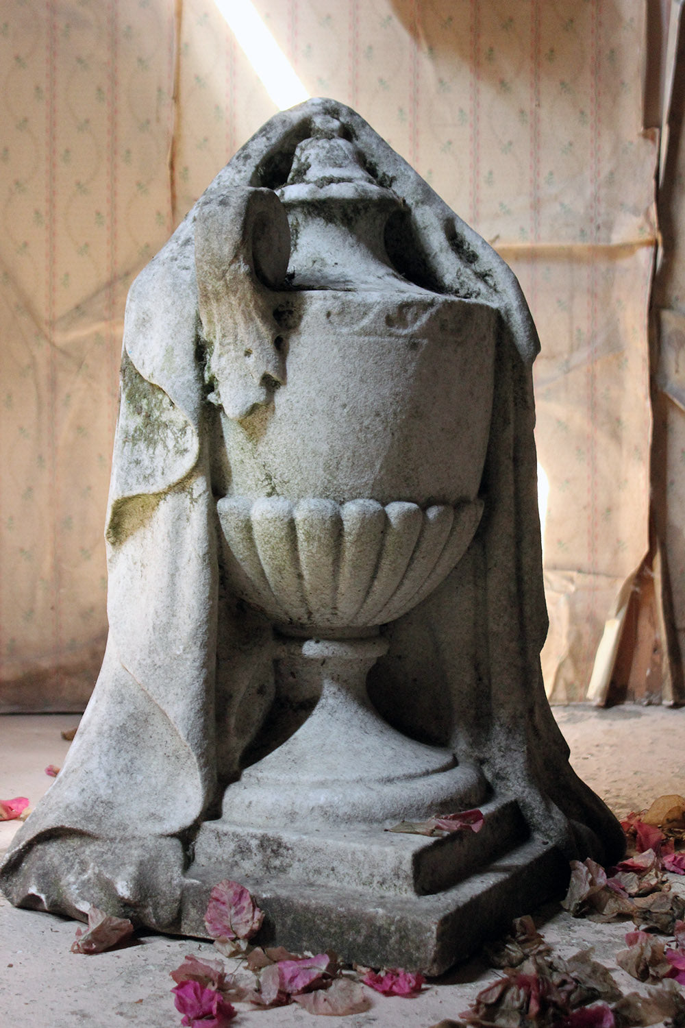 A Carved White Marble George III Period Funerary Urn c.1820