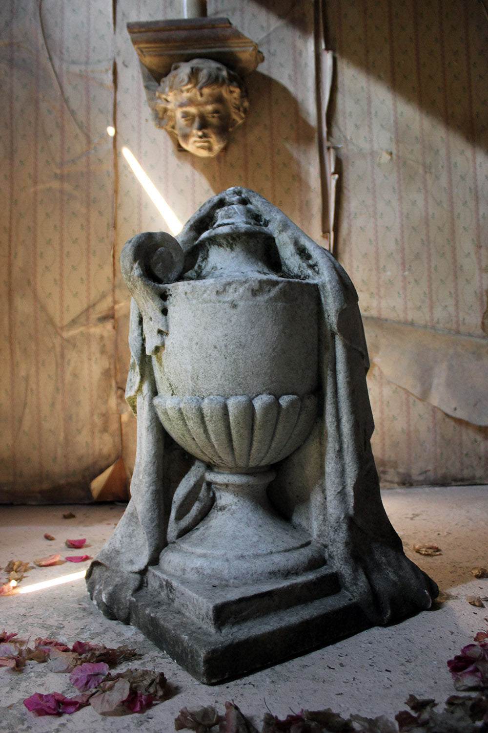A Carved White Marble George III Period Funerary Urn c.1820