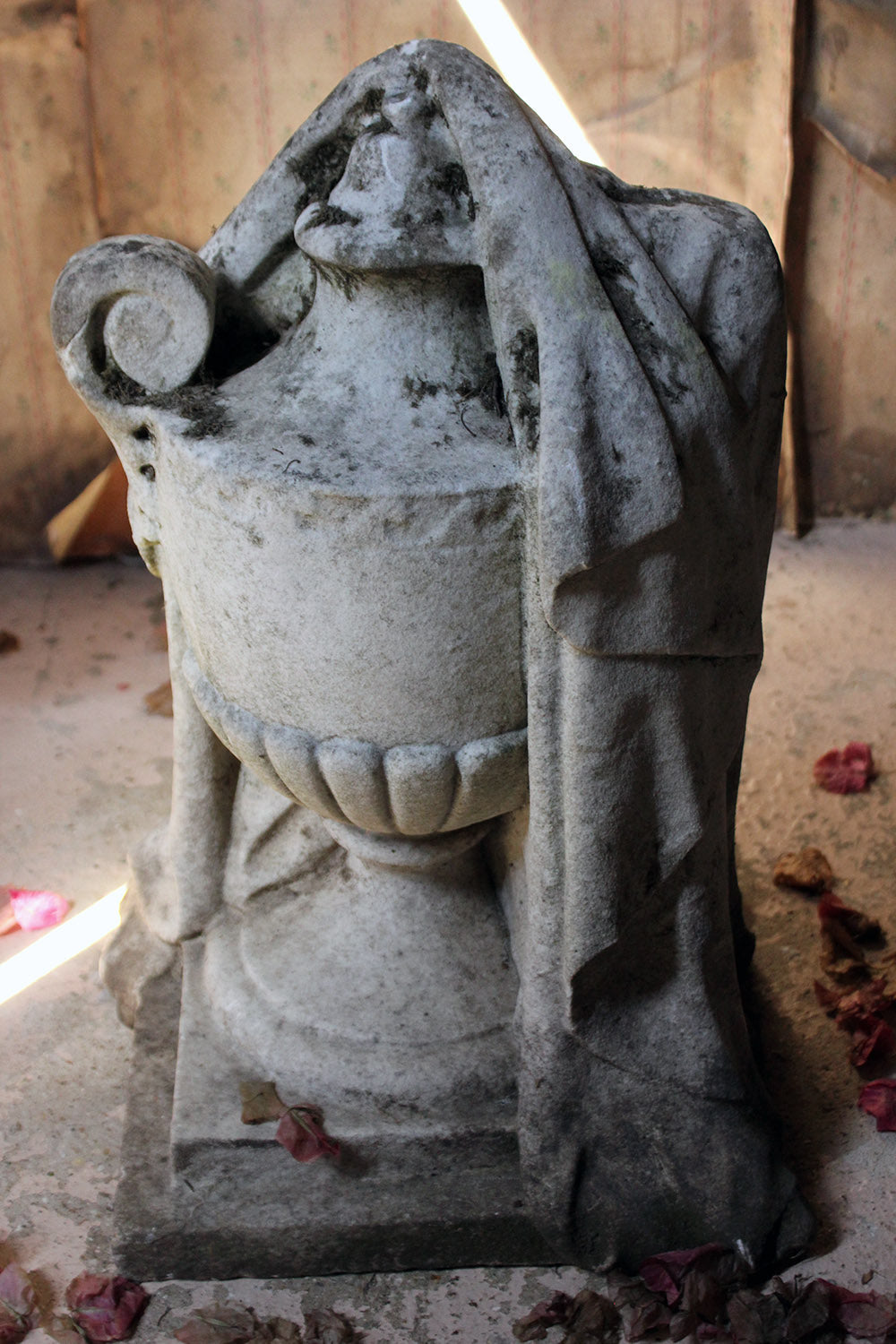 A Carved White Marble George III Period Funerary Urn c.1820
