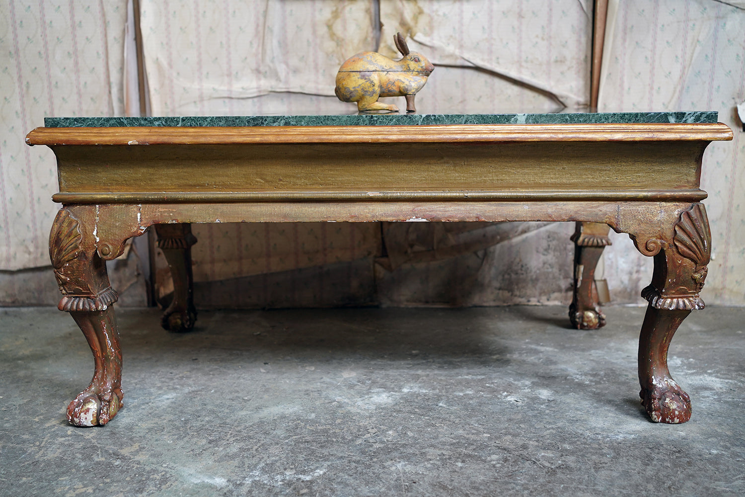 A George II Marble Topped Giltwood & Gesso Low Table c.1740