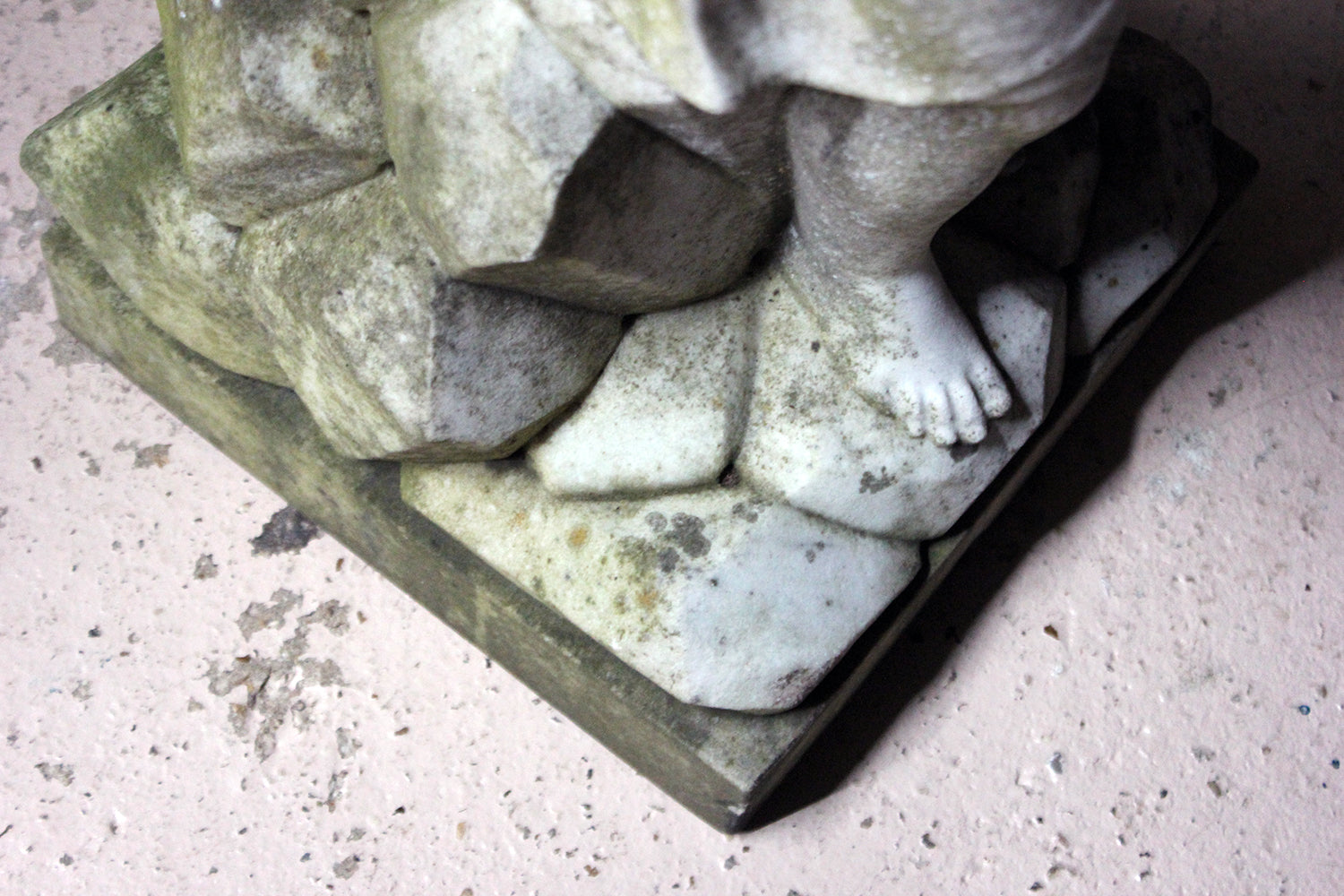 A Finely Carved 19thC White Marble Graveyard Monument of An Angel c.1870