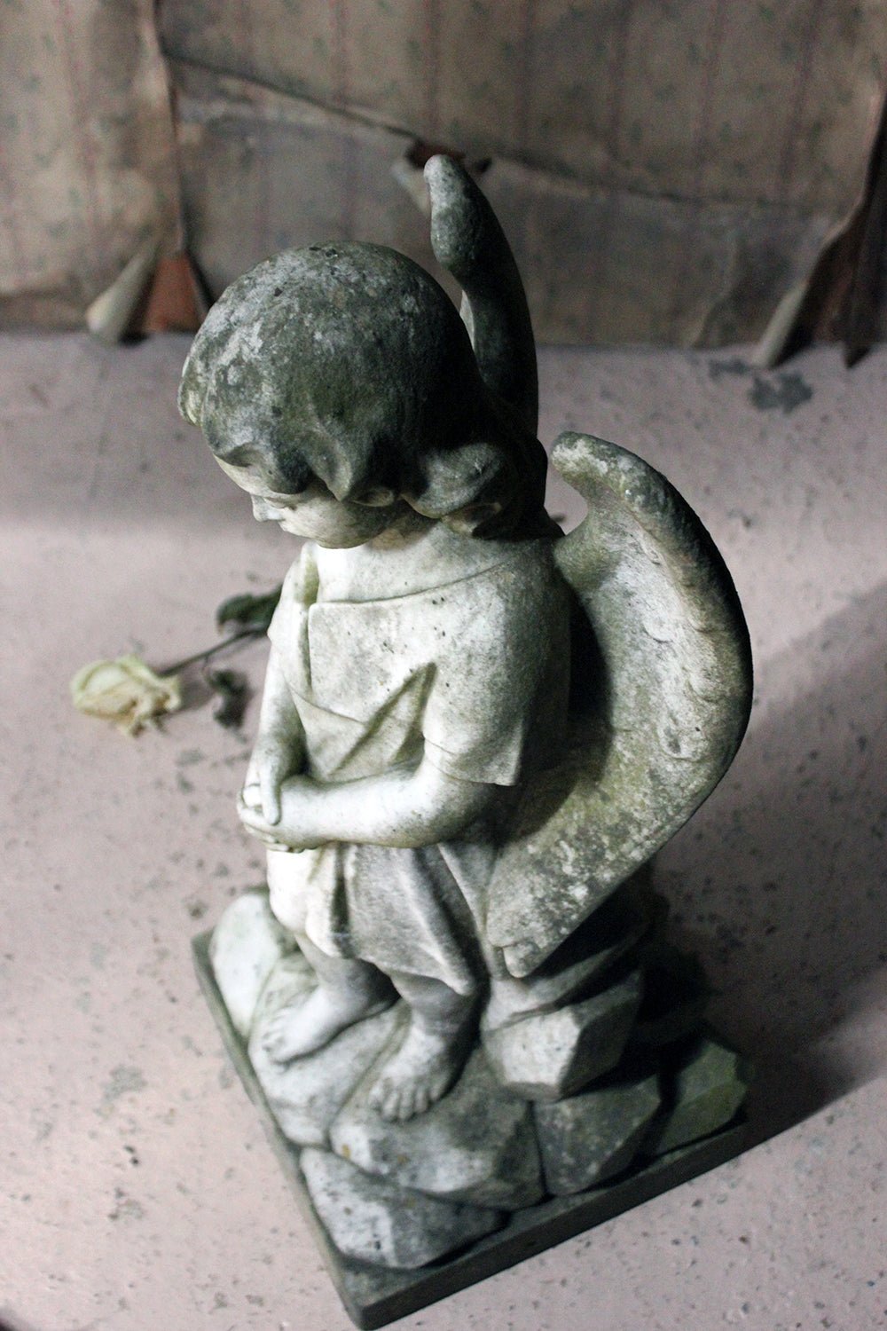 A Finely Carved 19thC White Marble Graveyard Monument of An Angel c.1870