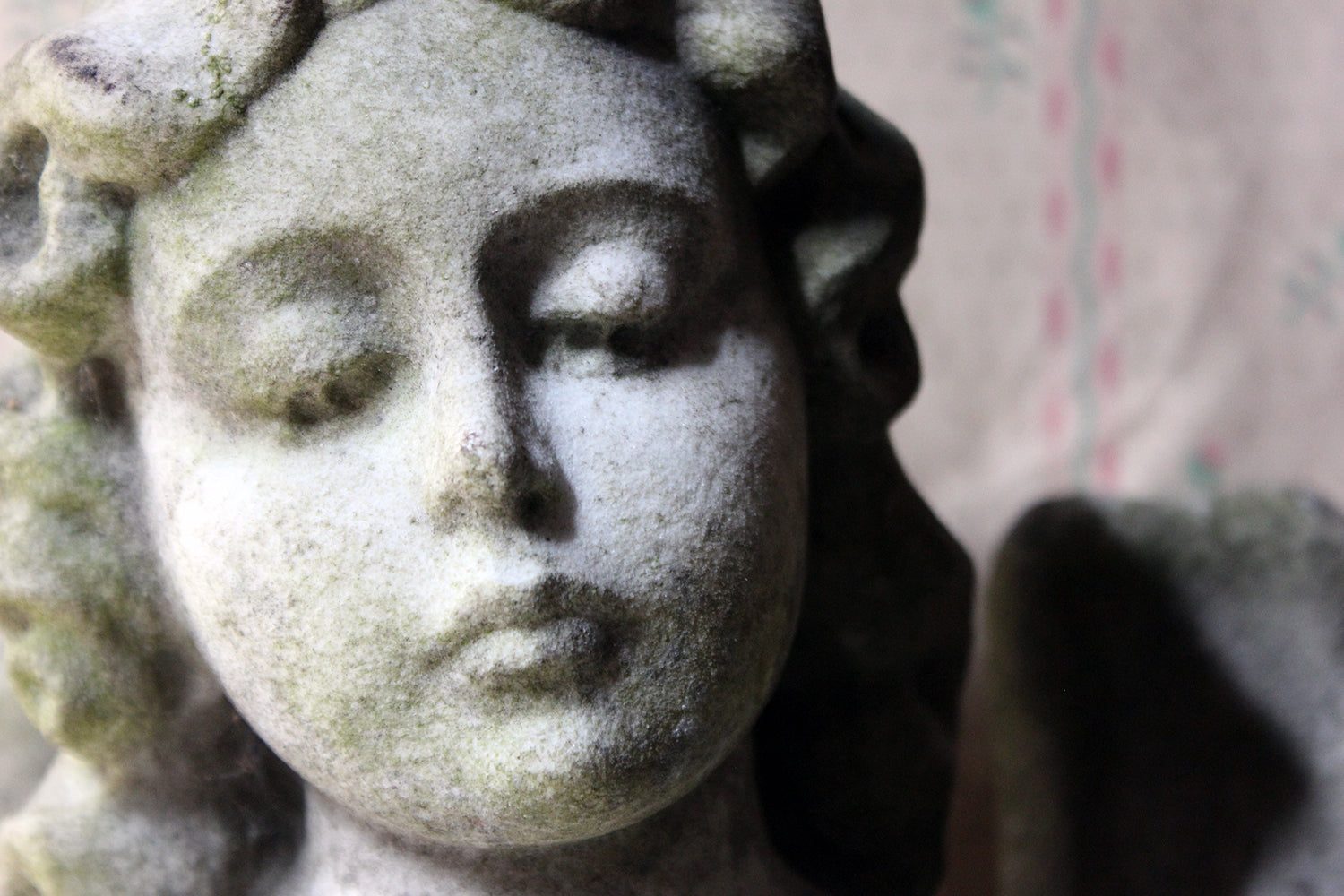 A Finely Carved 19thC White Marble Graveyard Monument of An Angel c.1870